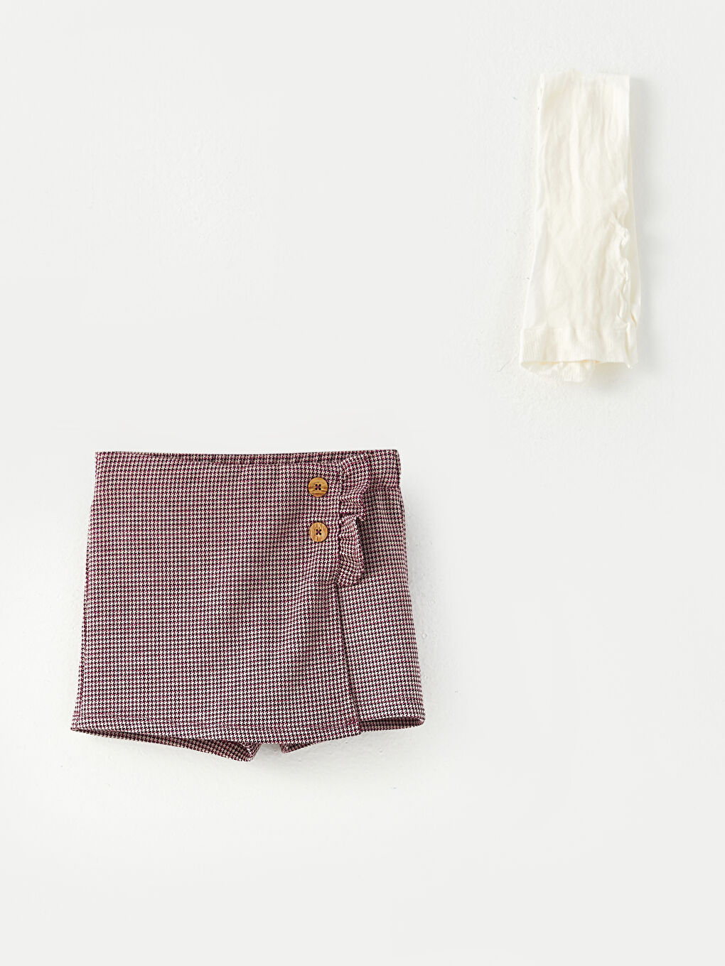 Mor Beli Lastikli Ekose Desenli Kız Bebek Şort Etek ve Külotlu Çorap 2'li Takım-1