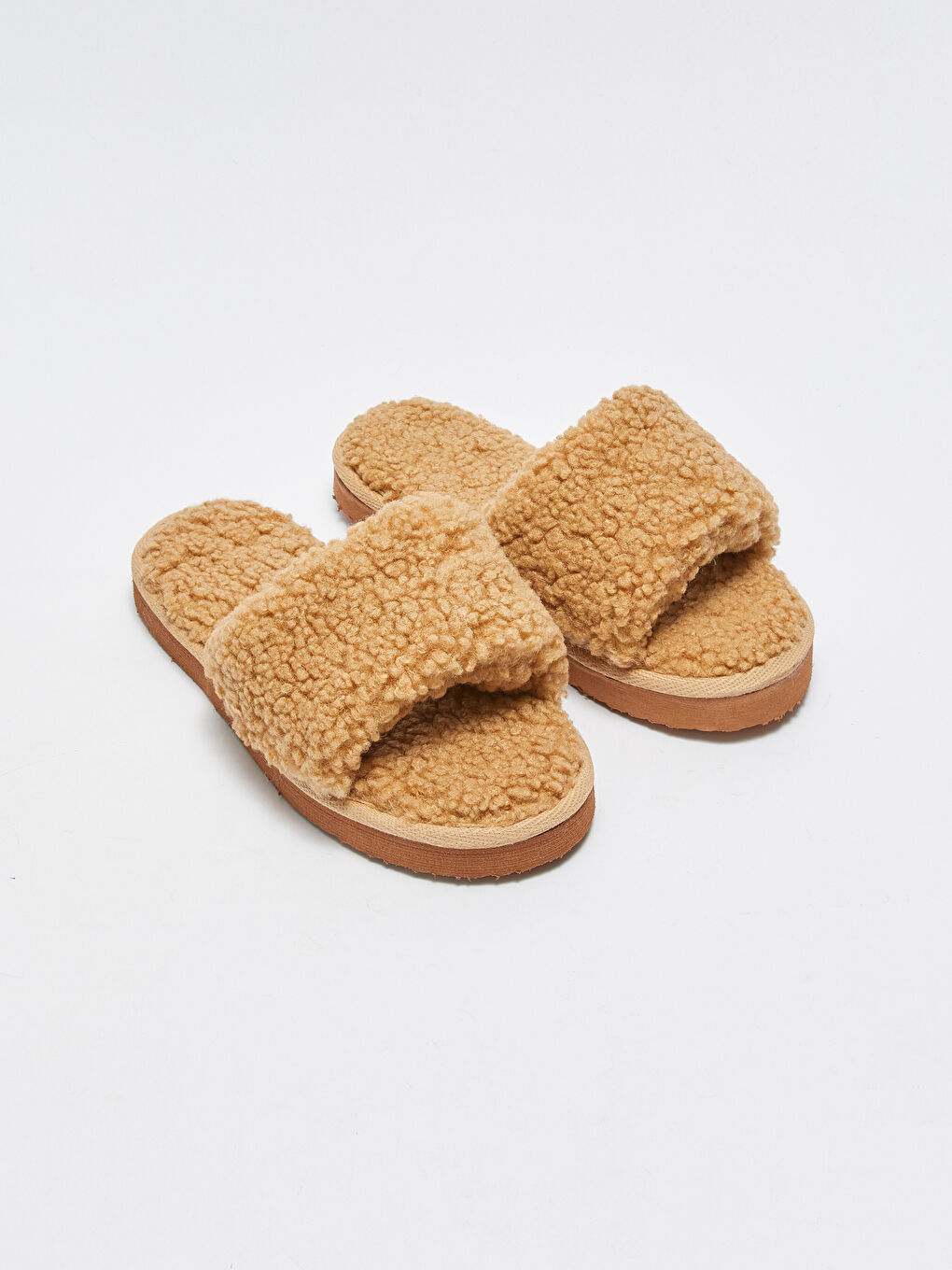 Bej Kadın Pelüş Ev Terliği