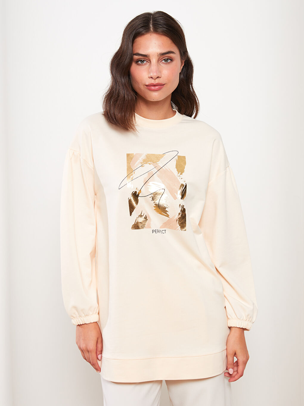 تونيك سويتشيرت واسع كم طويل مطبوع بياقة دائرية للسيدات-2