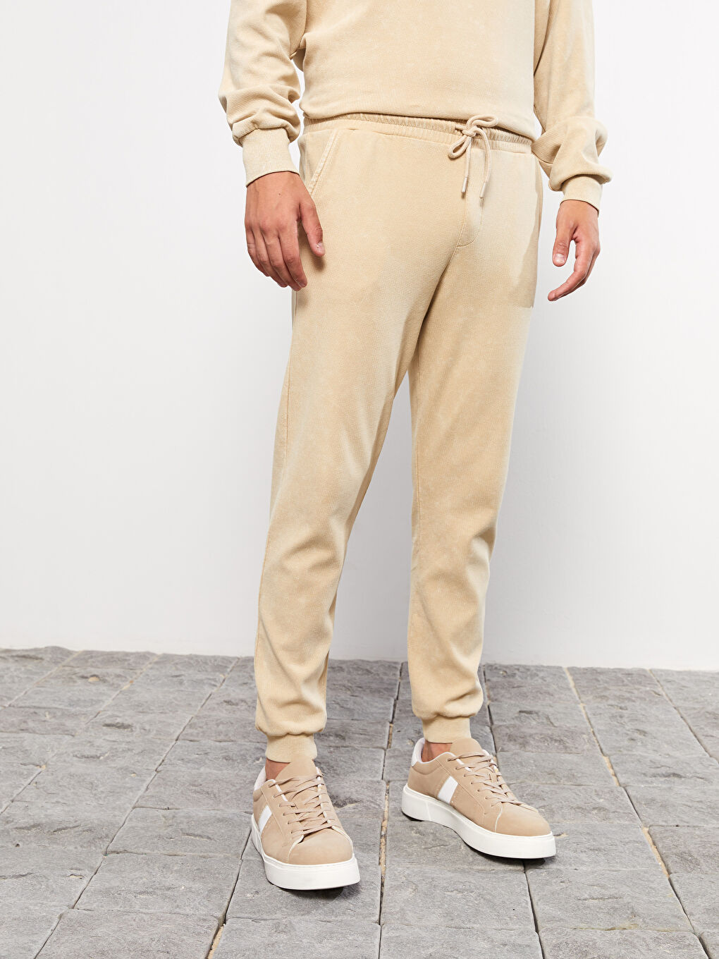 Bej Standart Kalıp Erkek Jogger Eşofman Altı-3