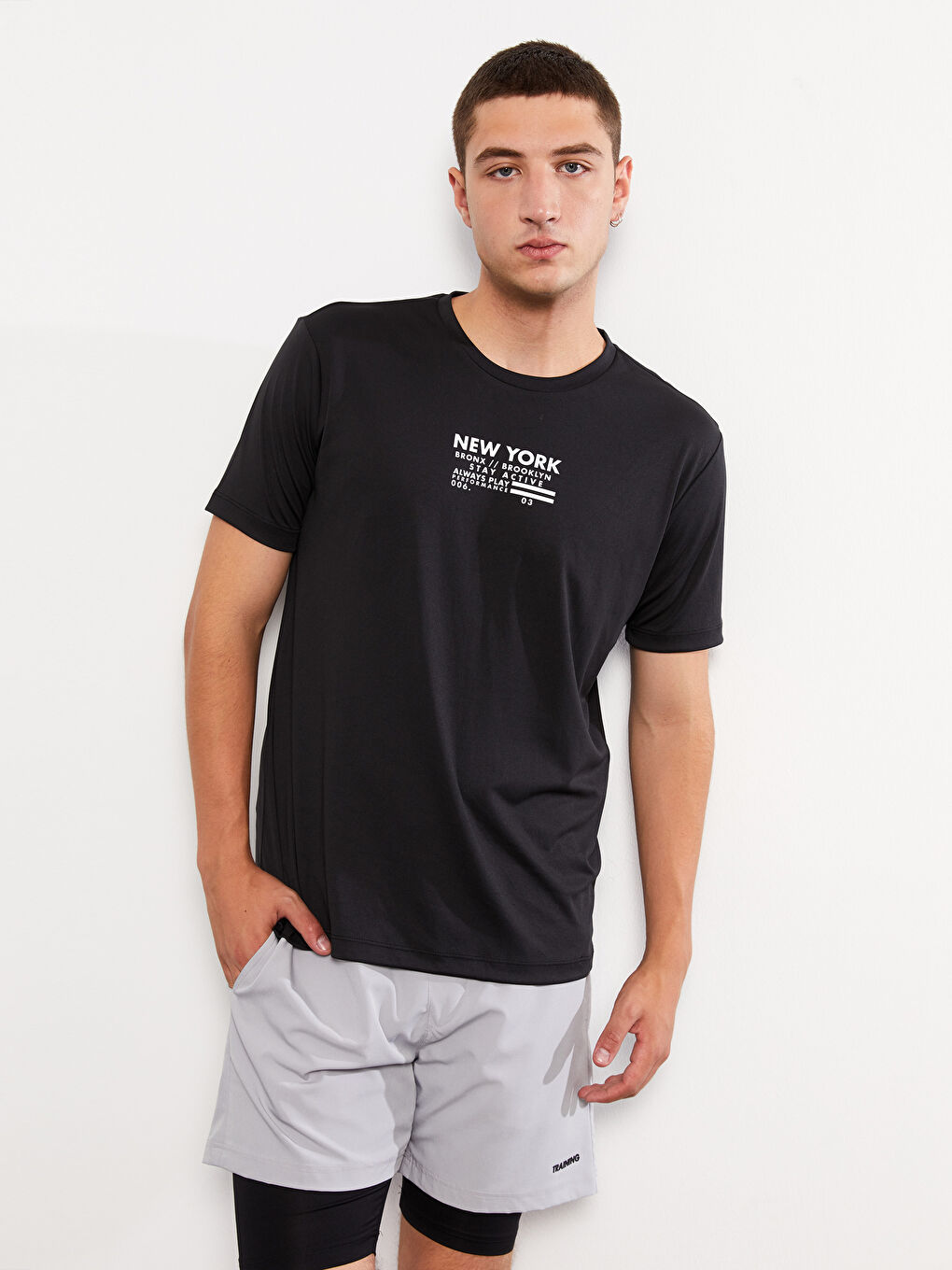 Siyah Bisiklet Yaka Kısa Kollu Baskılı Erkek Spor Tişört-1