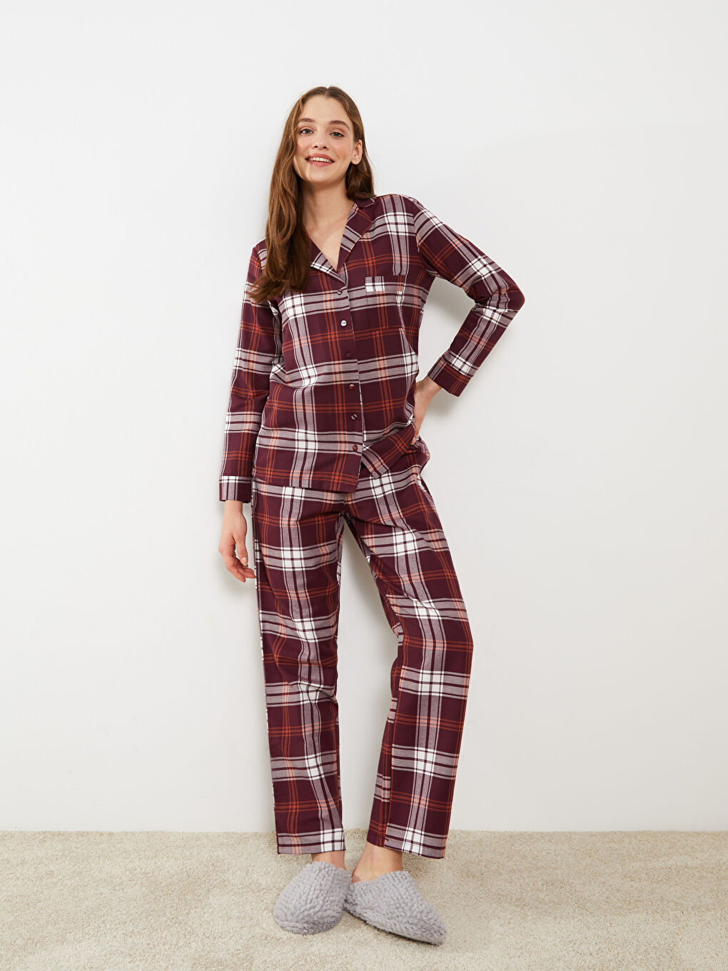 Set de pijama cu guler de cămașă în carouri pentru femei