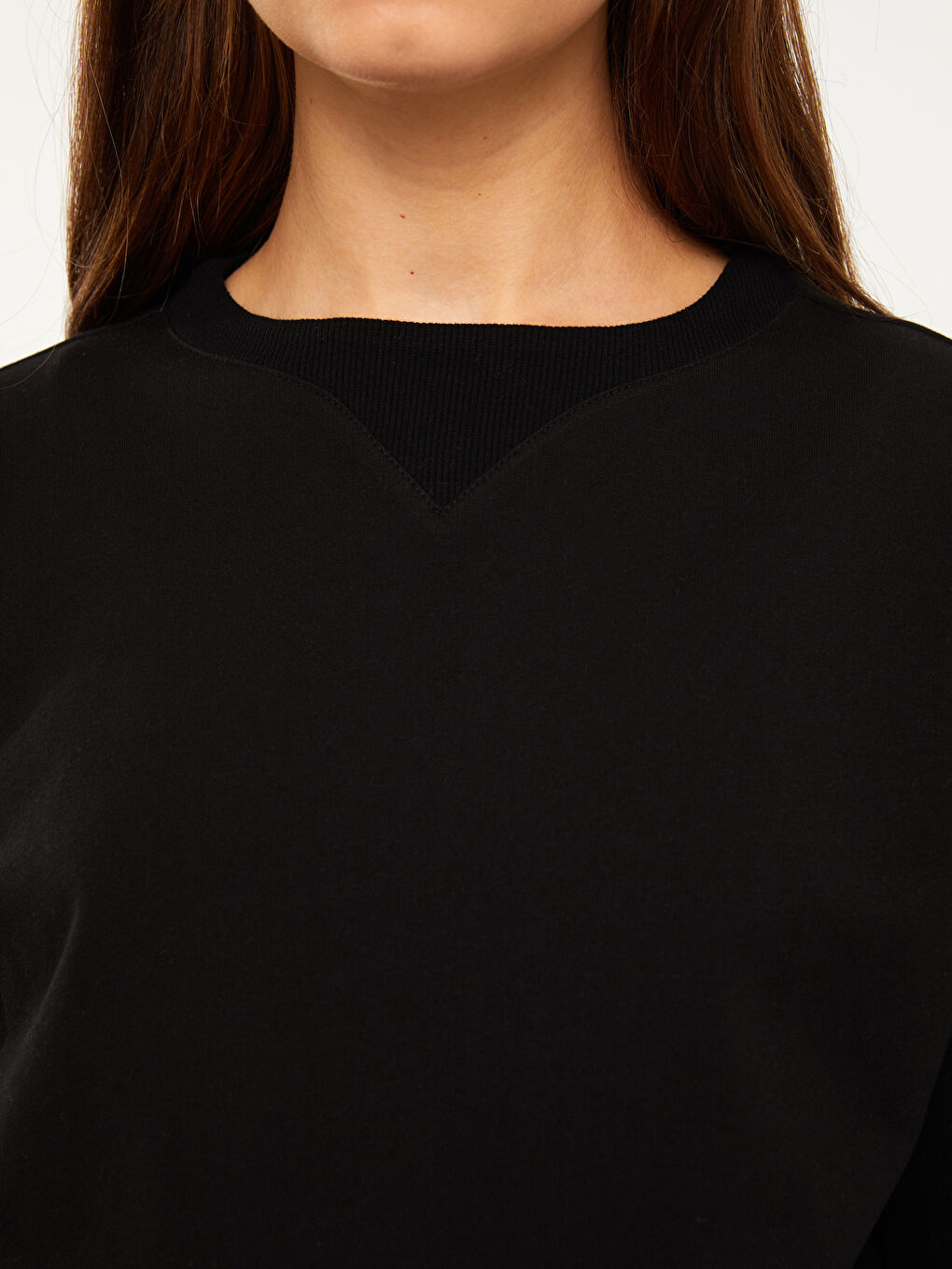 سويت شيرت سادة ياقة دائرية حوامل-3