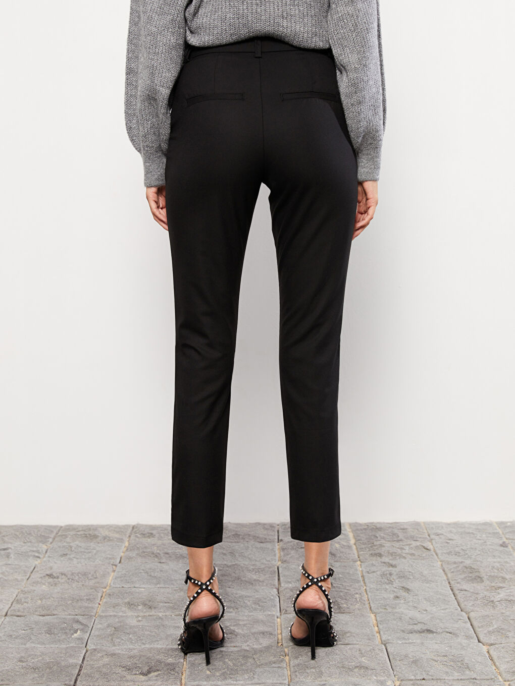 LCW Vision Women's Regular Waist Standard Fit Regular Trousers -W2FM05Z8-RQN