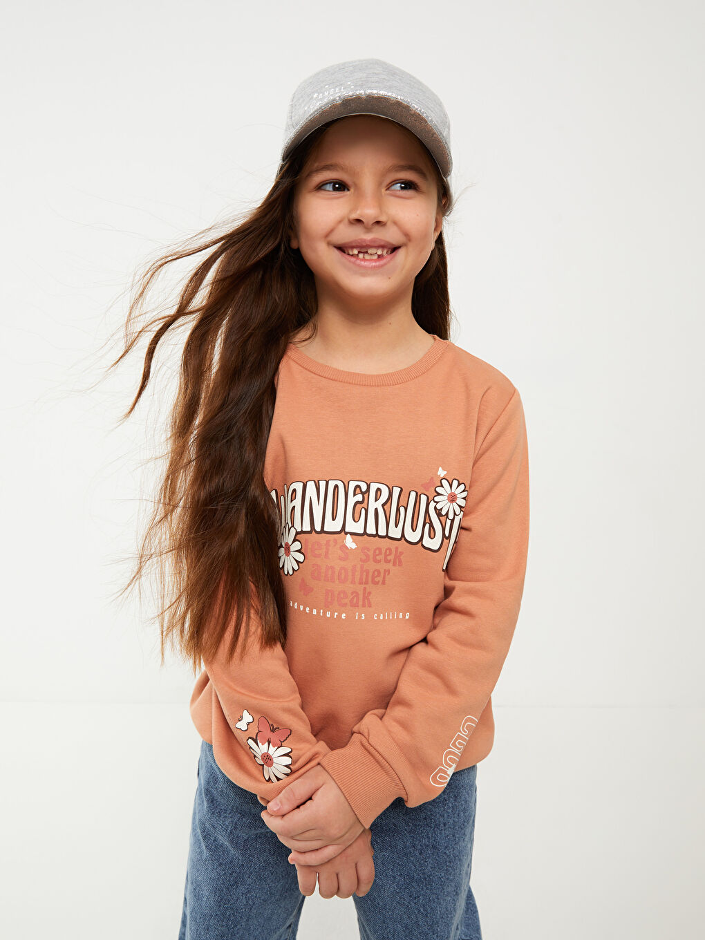 سويت شيرت كم طويل مطبوع بياقة دائرية للبنات