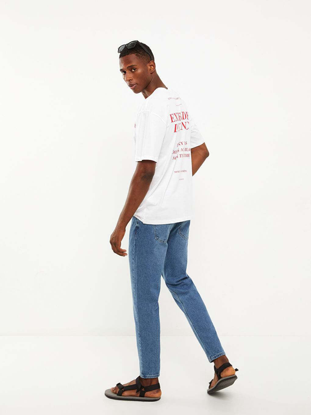 Beyaz Bisiklet Yaka Kısa Kollu Baskılı Penye Erkek Tişört