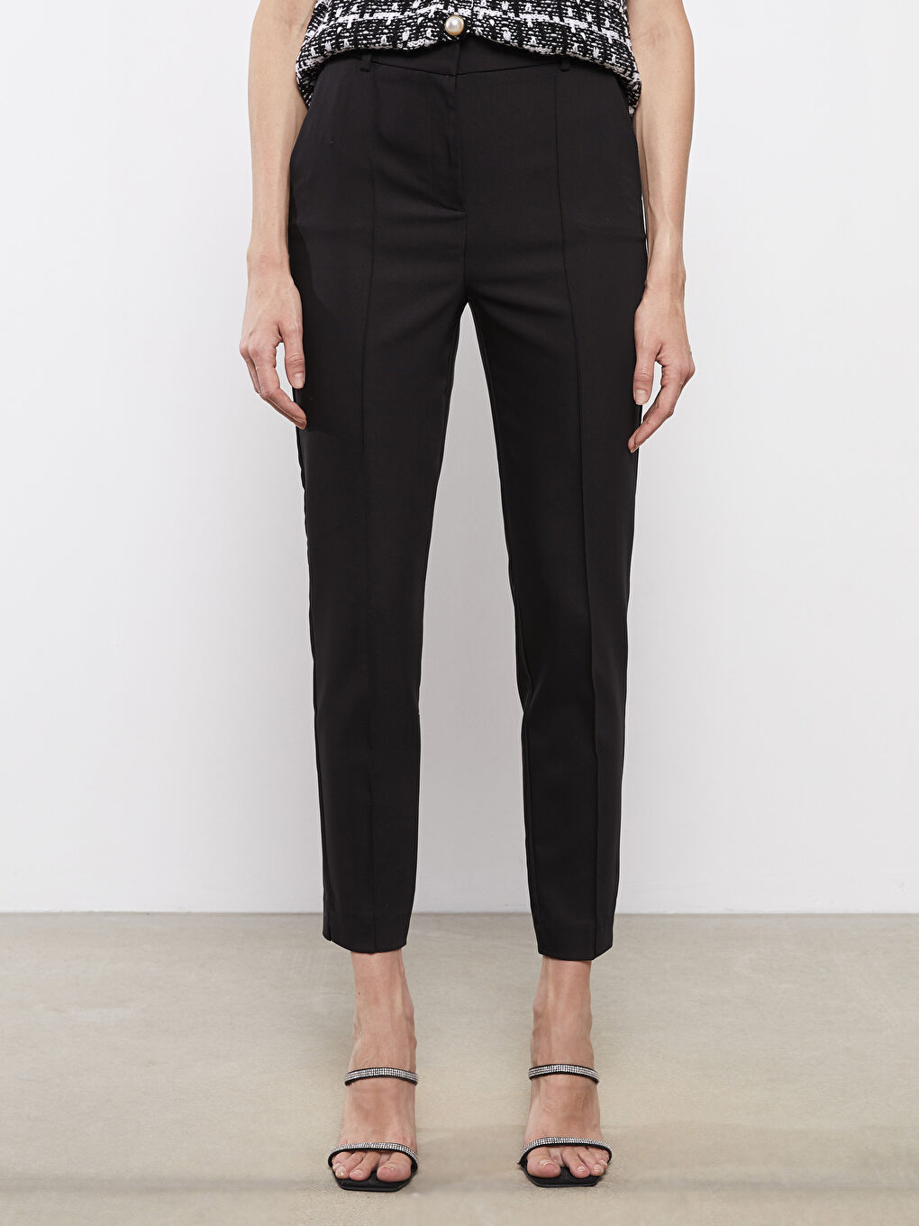 Siyah Kadın Dar Fit Düz Pantolon-2