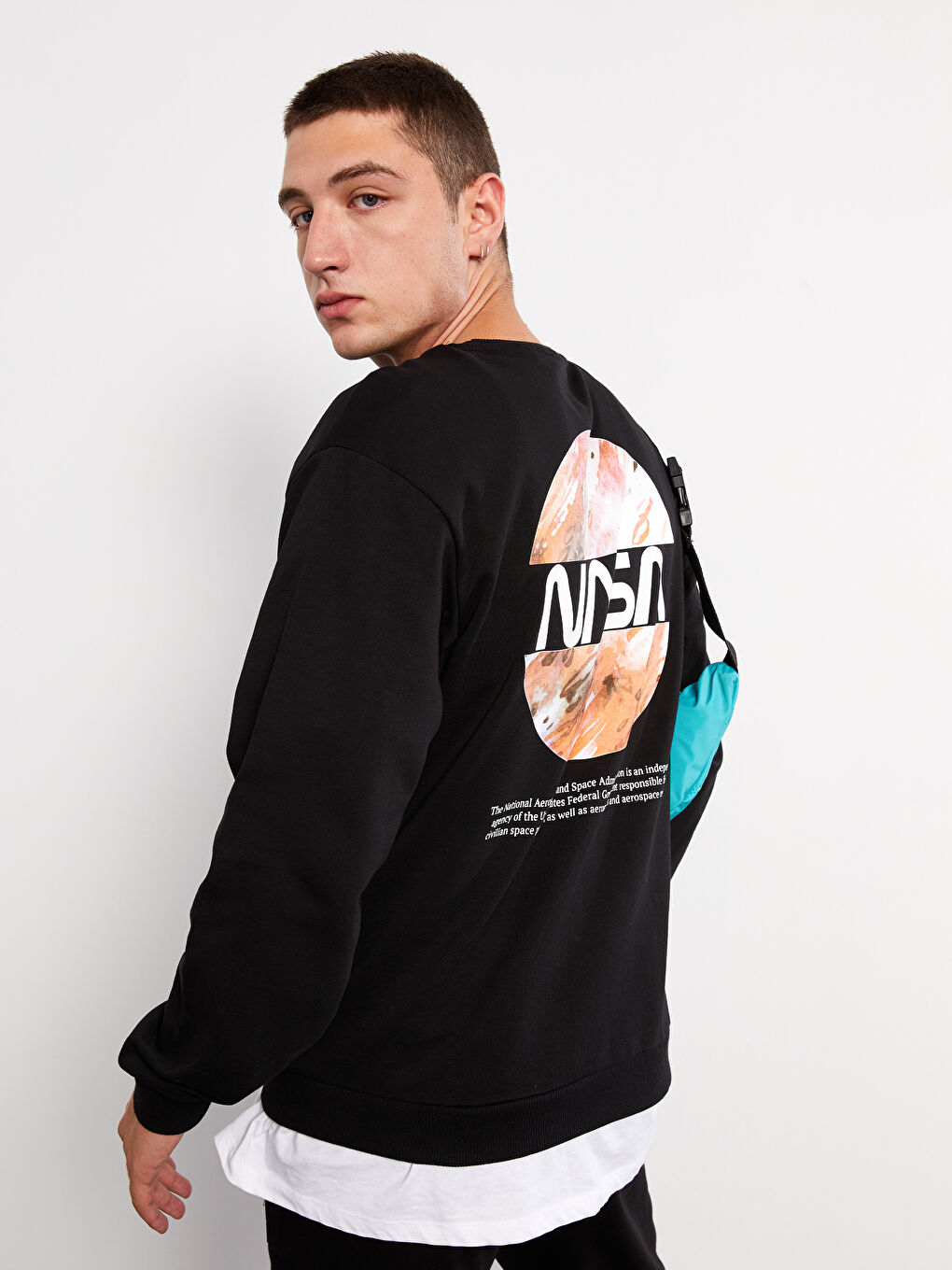 XSIDE Siyah Bisiklet Yaka Uzun Kollu Nasa Baskılı Erkek Sweatshirt