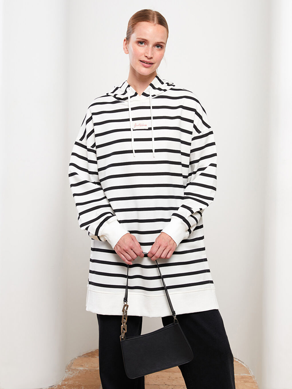 Siyah Kapüşonlu Çizgili Uzun Kollu Oversize Kadın Sweatshirt Tunik-2