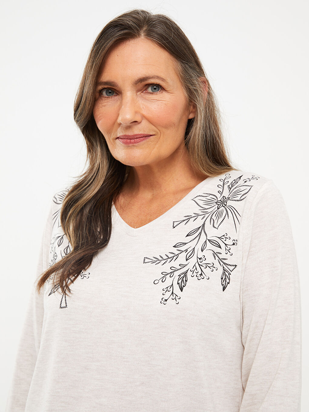 V-Neck Printed Long Sleeve Women's T-Shirt-1