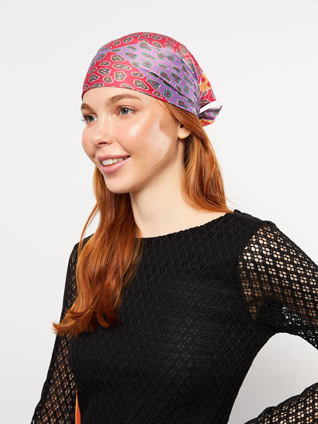 Fuşya Desenli Saten Kadın Bandana-1
