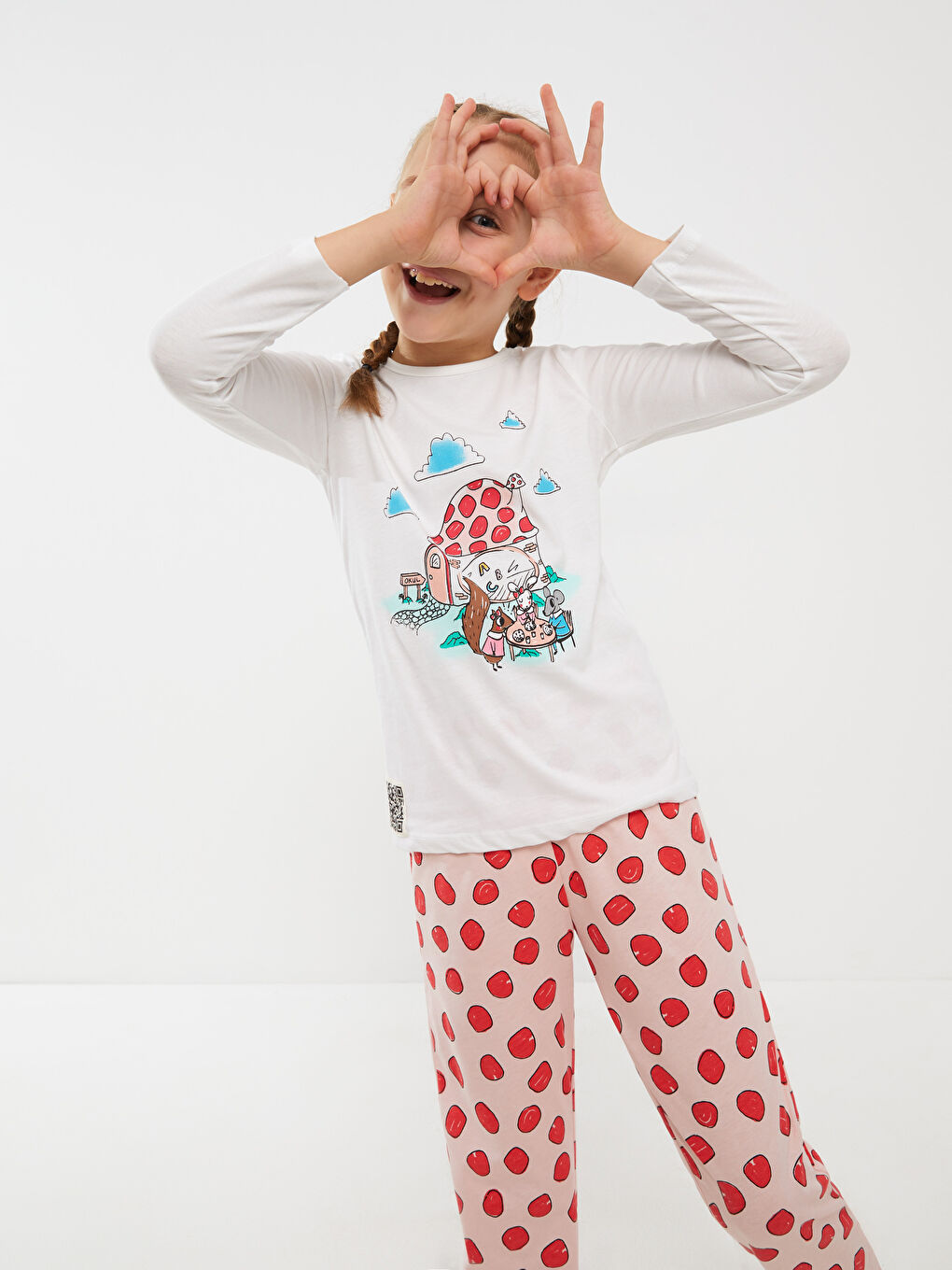 Beyaz Bisiklet Yaka Baskılı Uzun Kollu Kız Çocuk Pijama Takımı