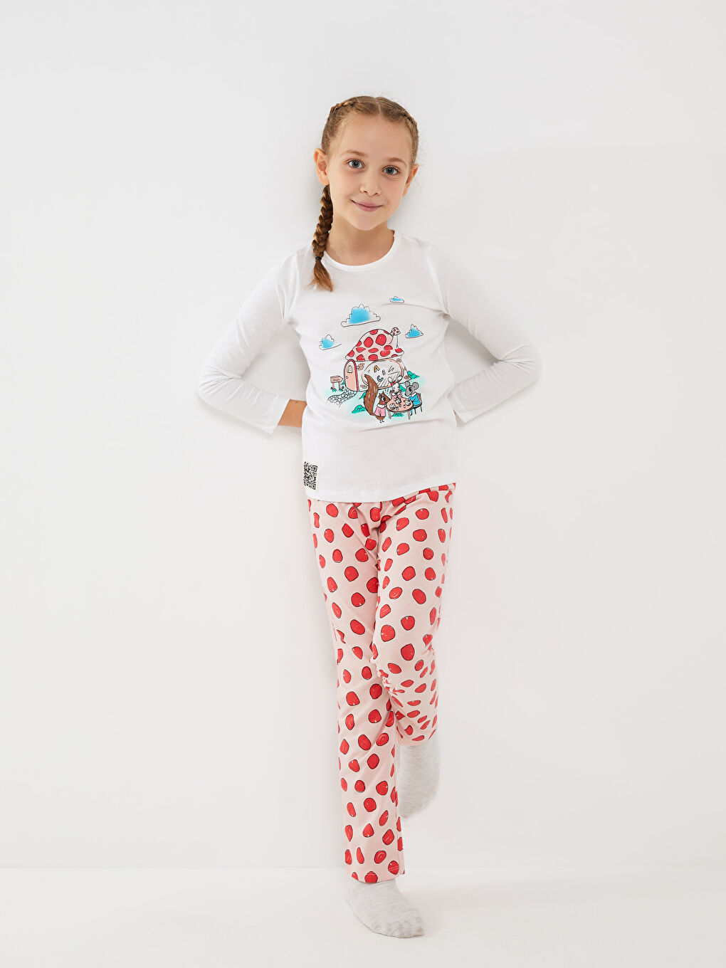 Beyaz Bisiklet Yaka Baskılı Uzun Kollu Kız Çocuk Pijama Takımı-3