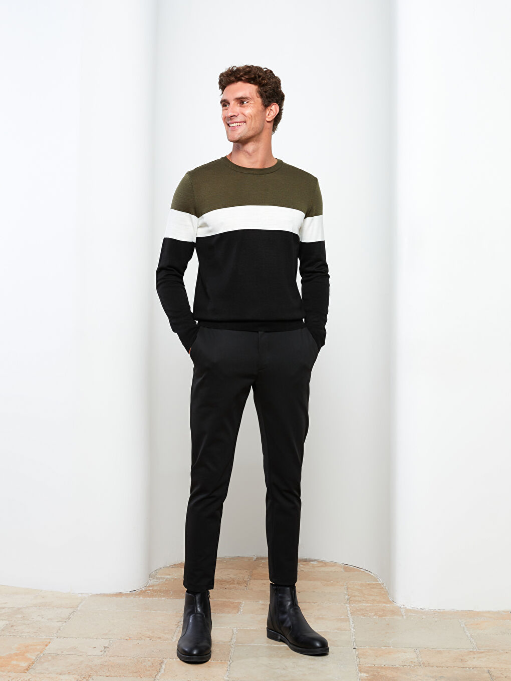 Crew Neck Long Sleeve Color Block Men's Knitwear Sweater-1