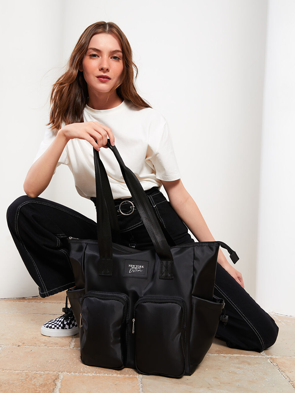 Siyah Deri Görünümlü Kadın Spor Çantası