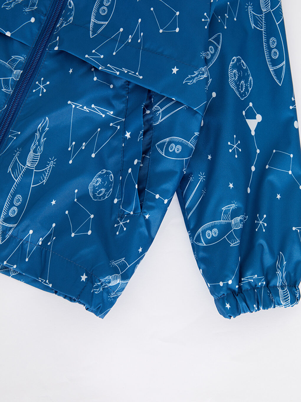 Mavi Kapüşonlu Uzun Kollu Baskılı Erkek Bebek Mont-2