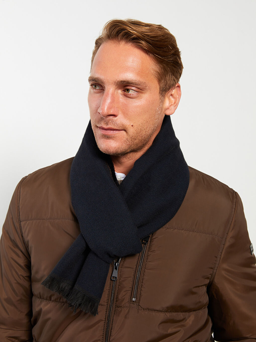 Lacivert Kısa Püsküllü Erkek Atkı