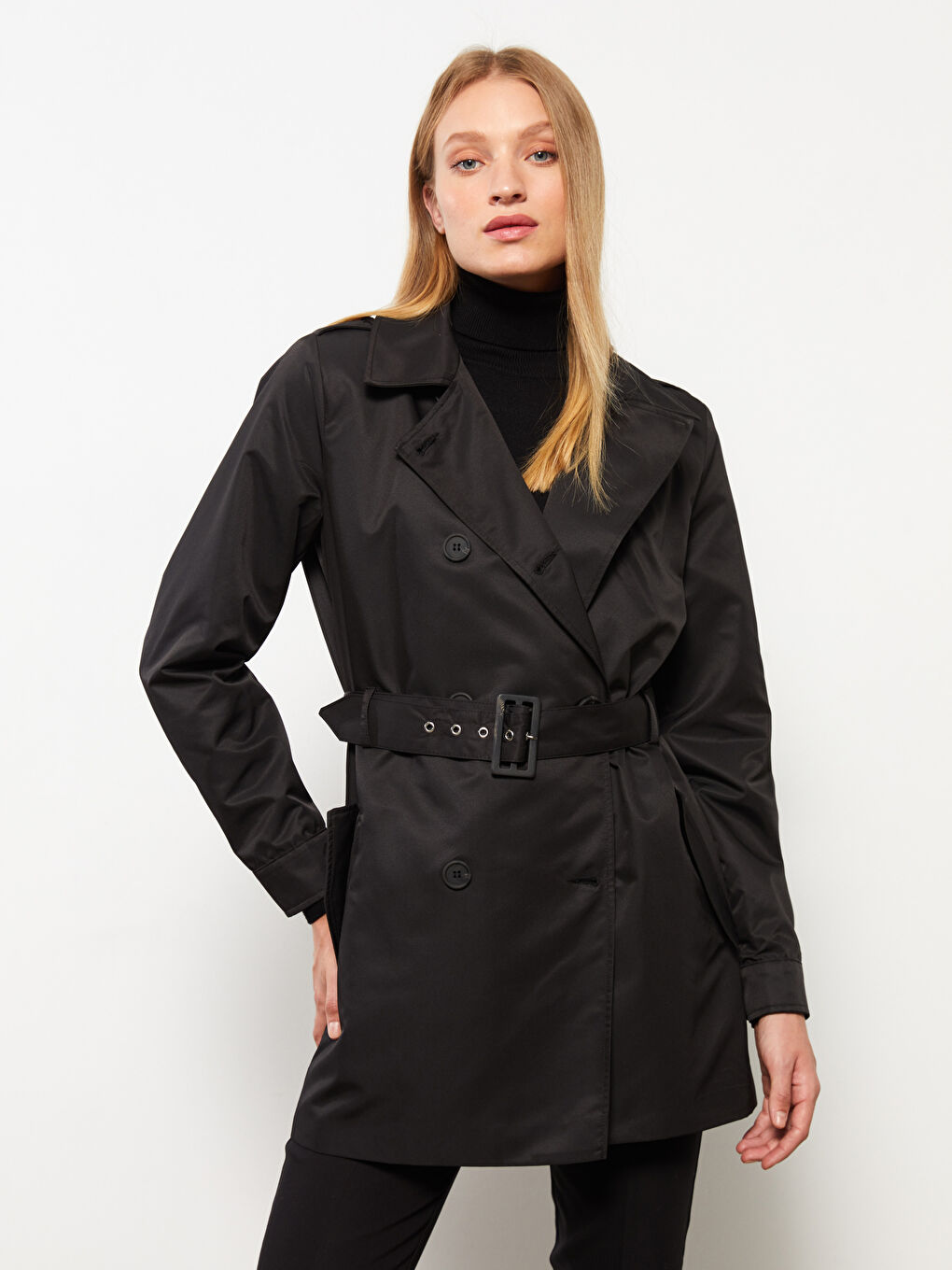 Siyah Ceket Yaka Düz Uzun Kollu Kadın Trençkot