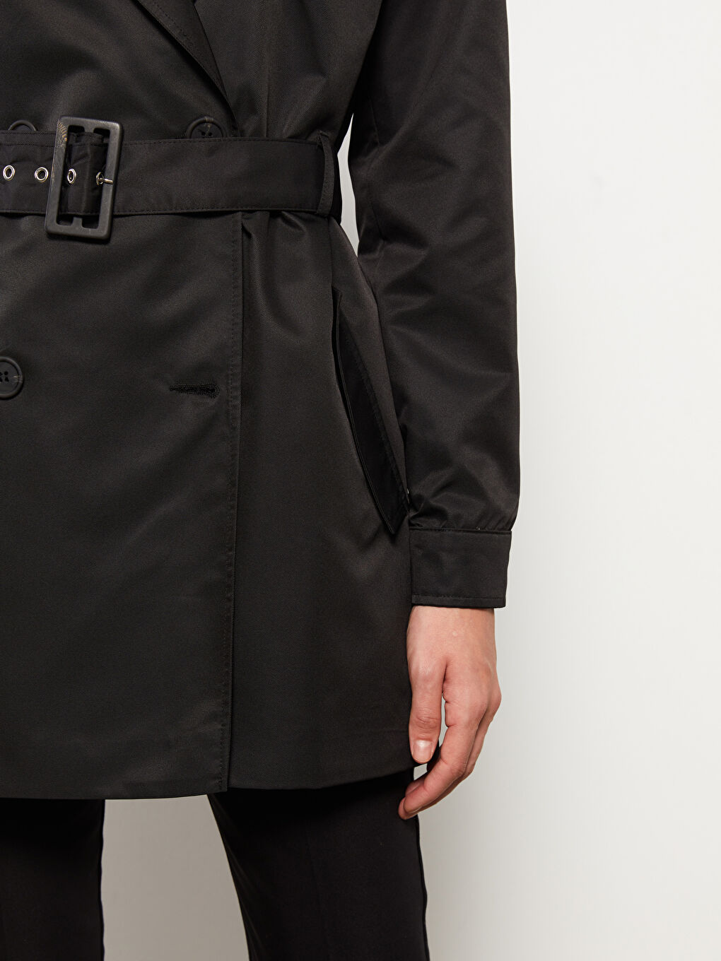 Siyah Ceket Yaka Düz Uzun Kollu Kadın Trençkot-3