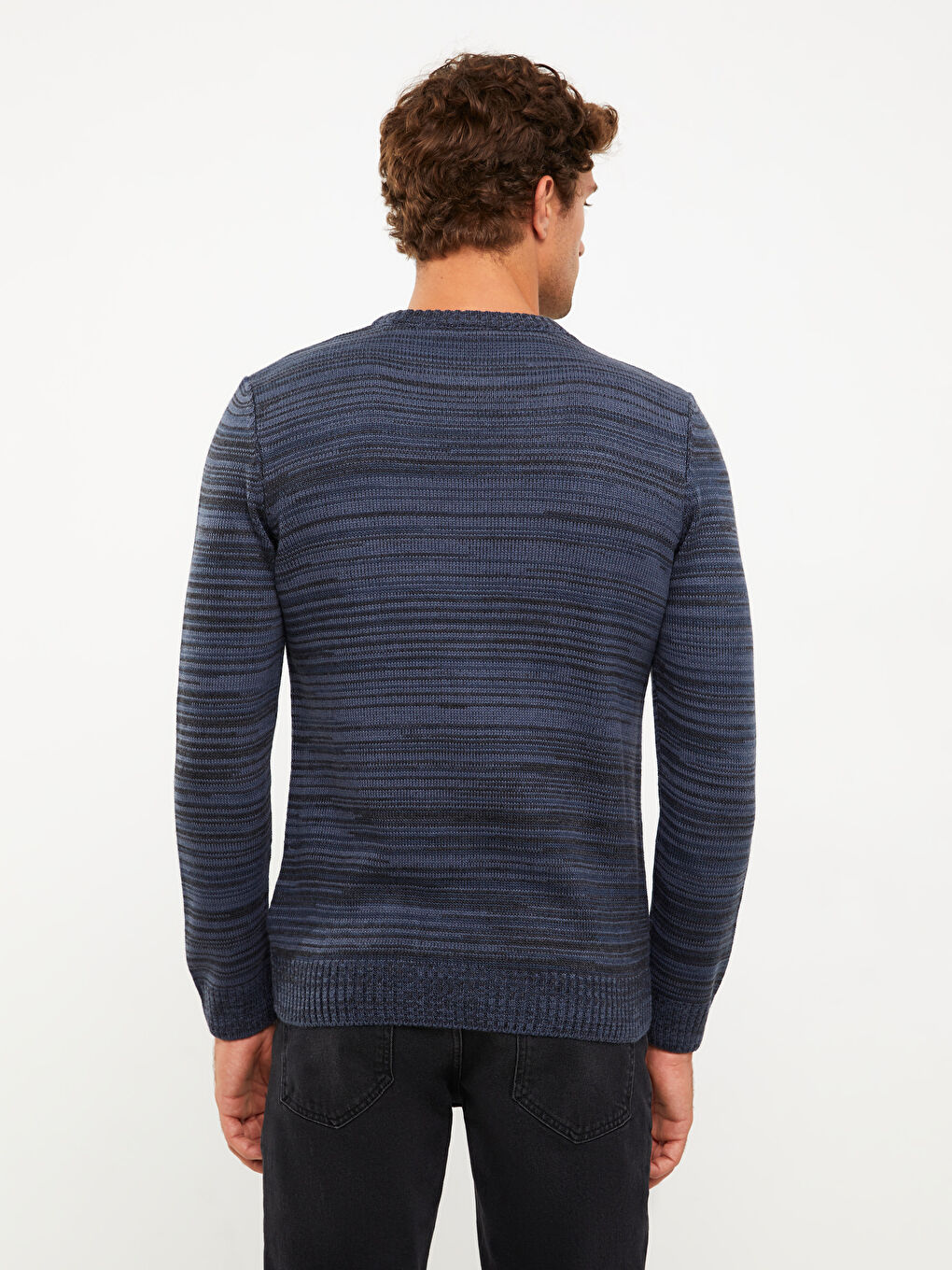 بلوز یه‌خه‌ خڕ قۆڵ درێژ نەخشدار بۆ پیاوان تریکۆ-4