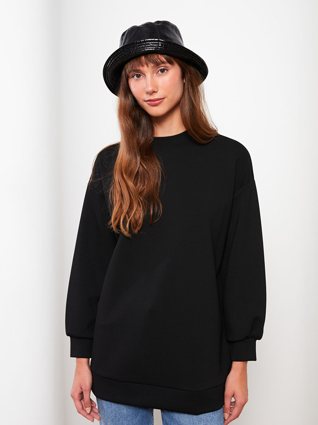 Siyah Bisiklet Yaka Düz Uzun Kollu Oversize Kadın Tunik-1