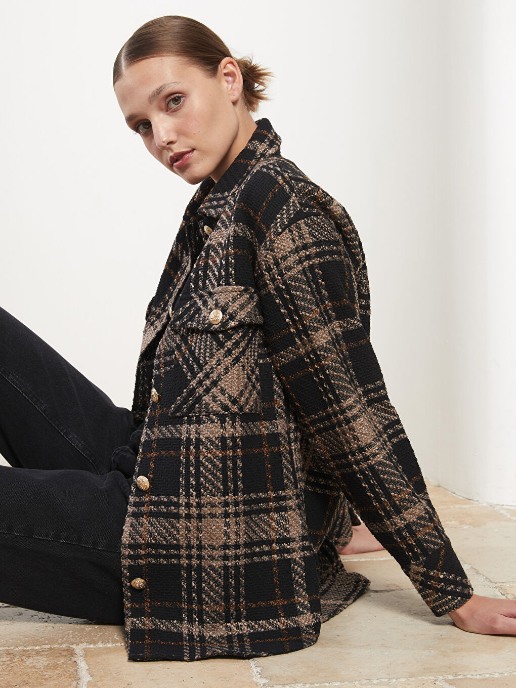Siyah Önden Düğme Kapamalı Ekose Uzun Kollu Kadın Tüvit Gömlek Ceket