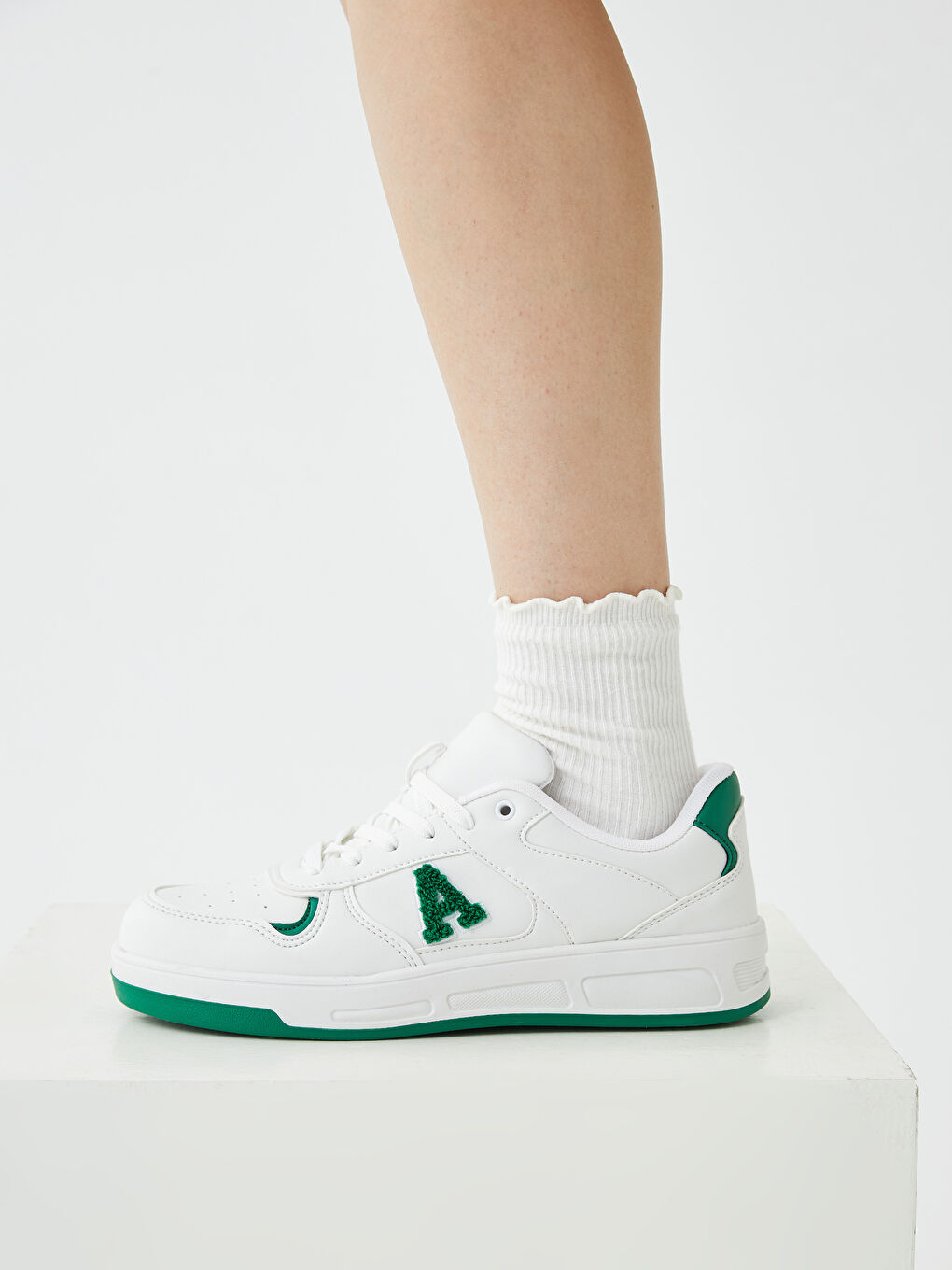 Yeşil Deri Görünümlü Bağcıklı Kadın Spor Ayakkabı-3