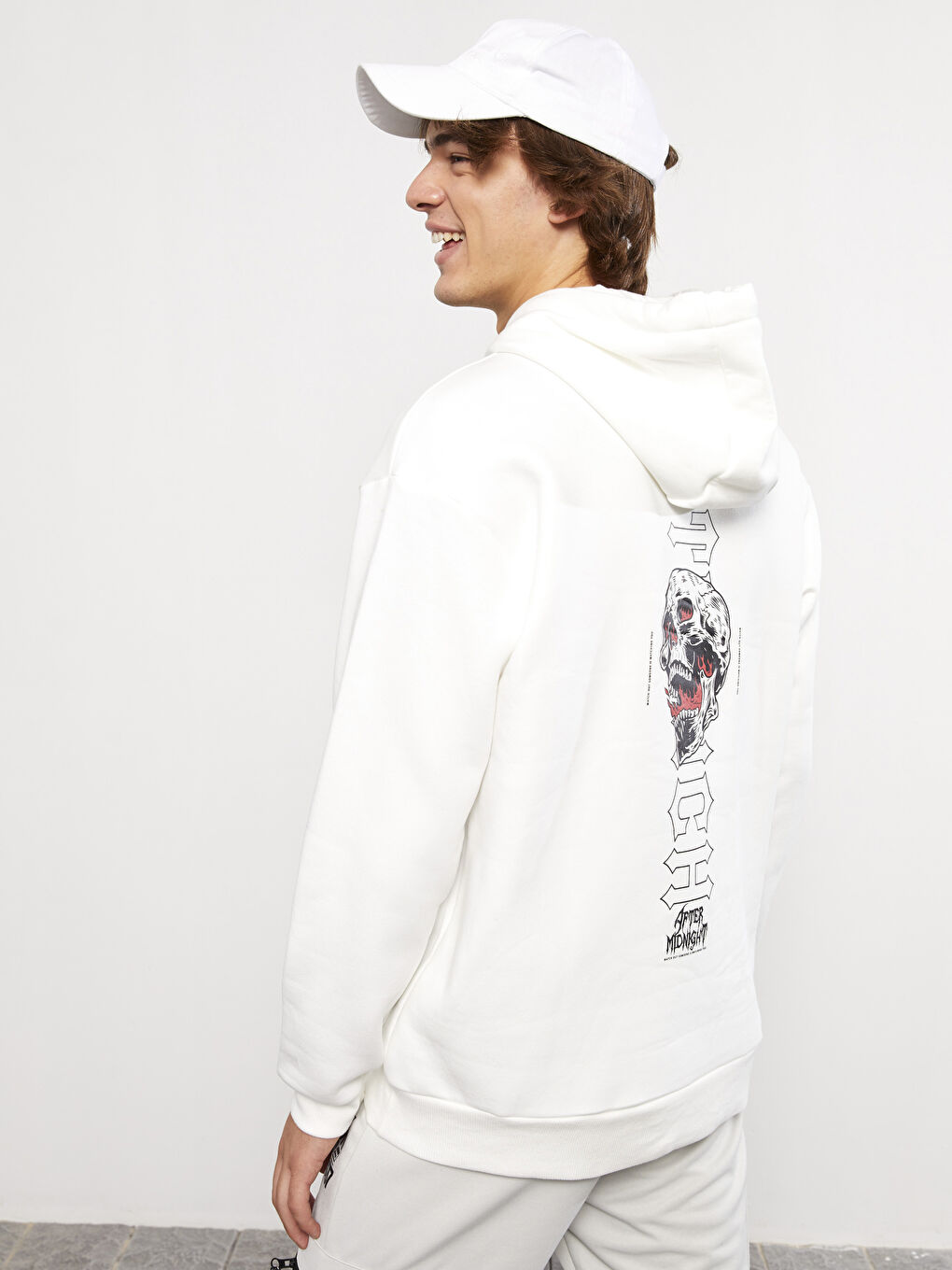 Beyaz Uzun Kollu Baskılı Erkek Kalın Hoodie