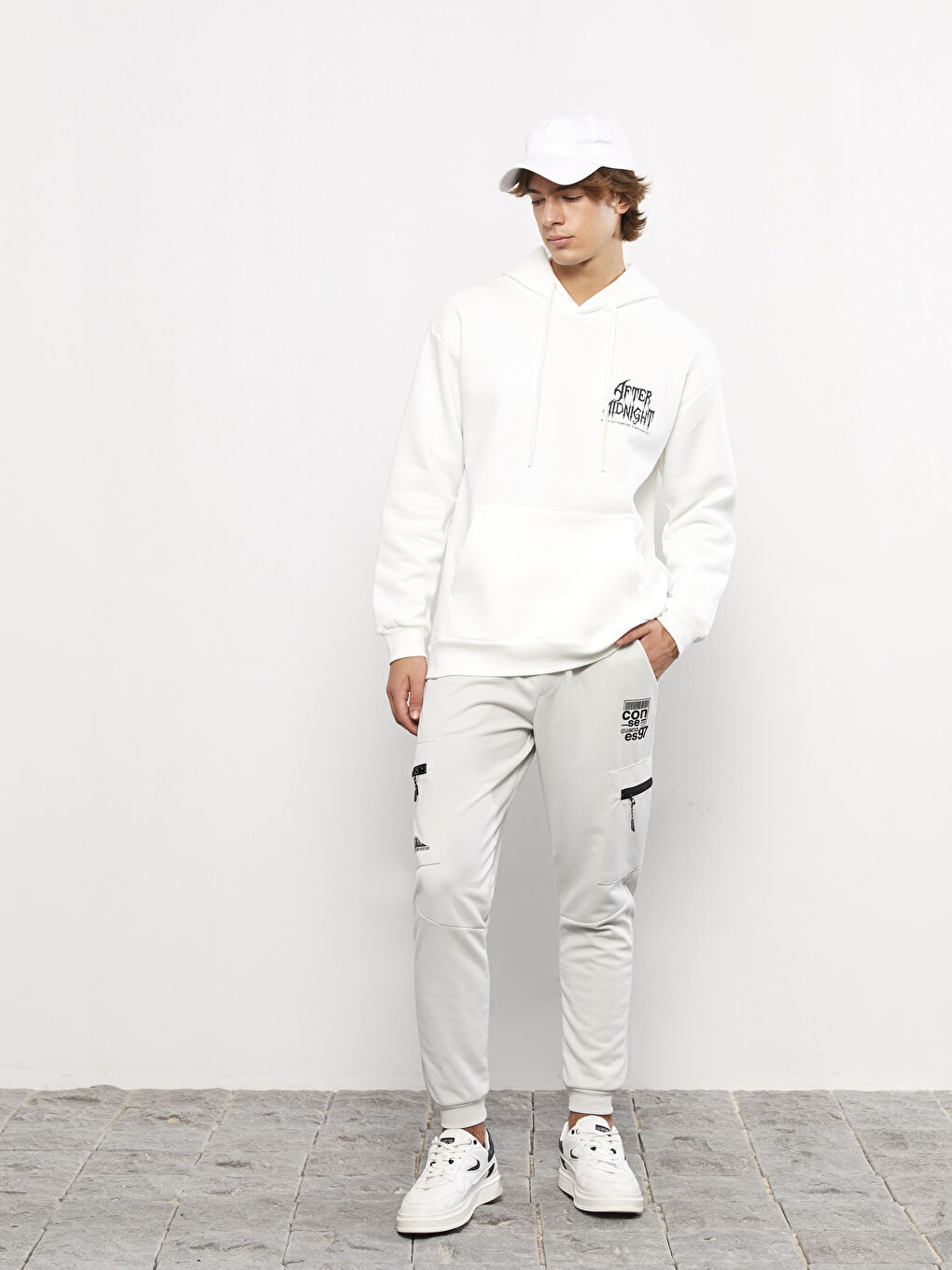 Beyaz Uzun Kollu Baskılı Erkek Kalın Hoodie-2