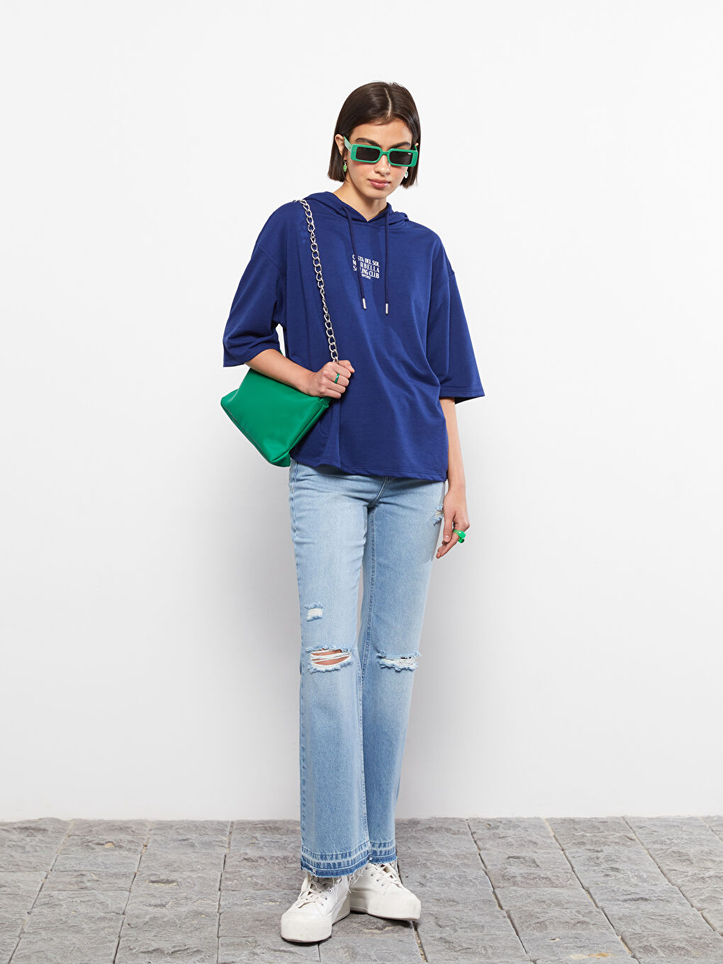 Тениска за Жени с Качулка и Щампа с Къс Ръкав-1