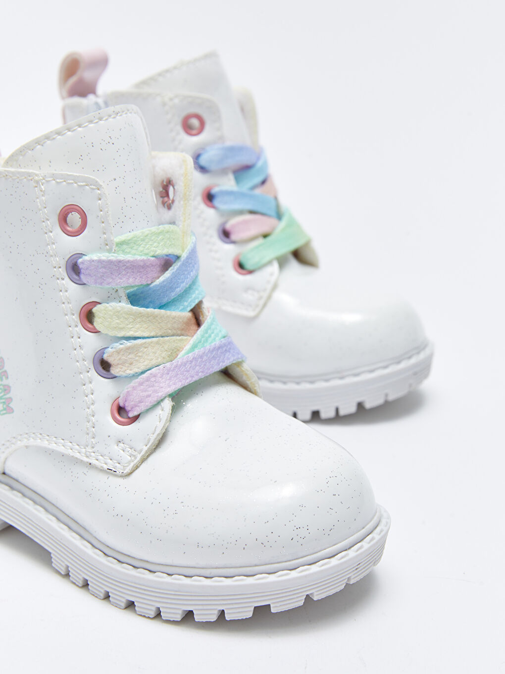 Beyaz Baskılı Bağcıklı Fermuarlı Kız Bebek Bot-2