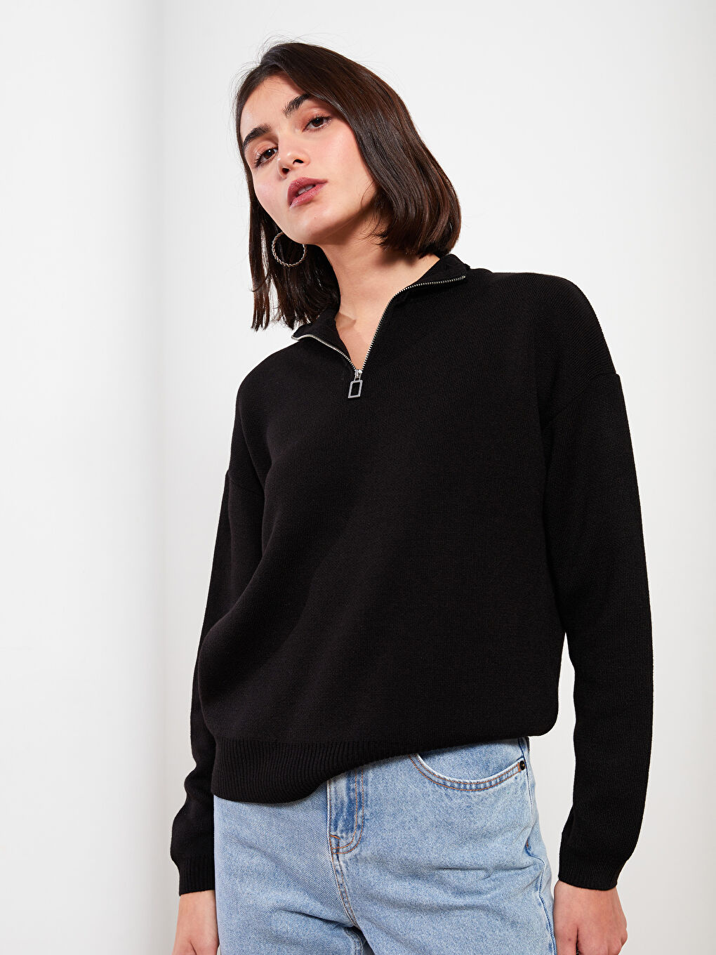 Siyah Dik Yaka Kadın Triko Kazak-1