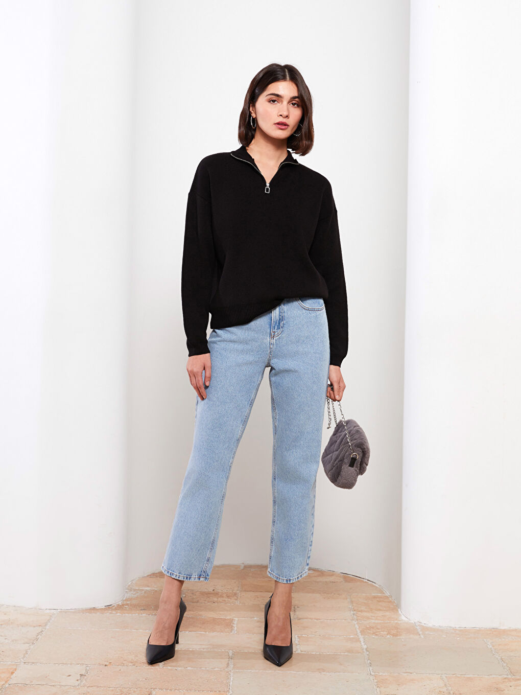 Siyah Dik Yaka Kadın Triko Kazak-3