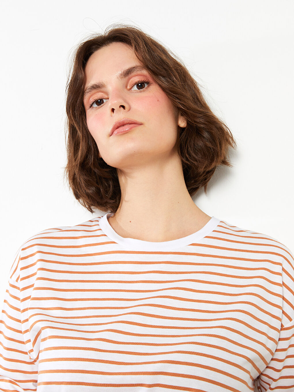 Ekru Bisiklet Yaka Çizgili Uzun Kollu Pamuklu Kadın Tişört-2