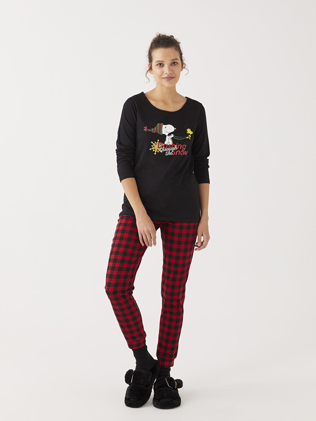 Kırmızı Bisiklet Yaka Snoopy Baskılı Uzun Kollu Kadın Pamuklu Pijama Takımı-4