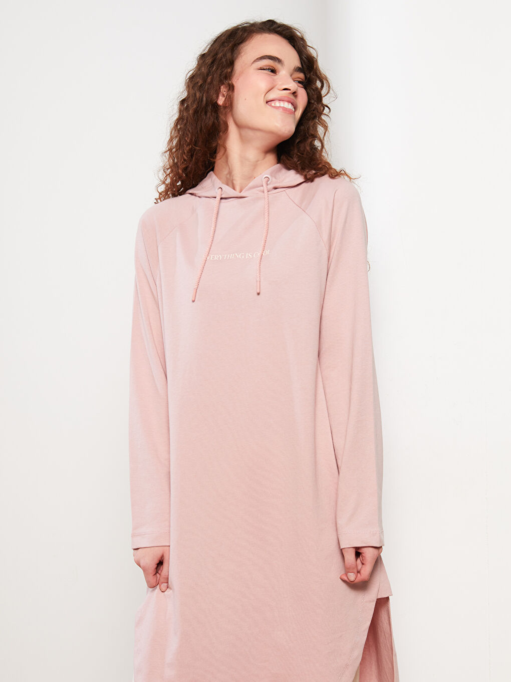 LCW Modest Pembe Kapüşonlu Baskılı Oversize Kadın Sweatshirt Tunik - 2