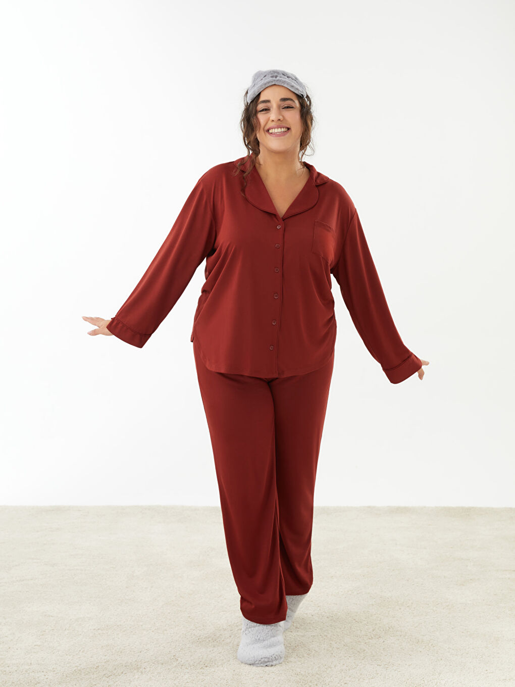 LC Waikiki Plus Size Shirt Neck Regular Long Sleeve Women's Pajama Set -W2FS71Z8-HDR
