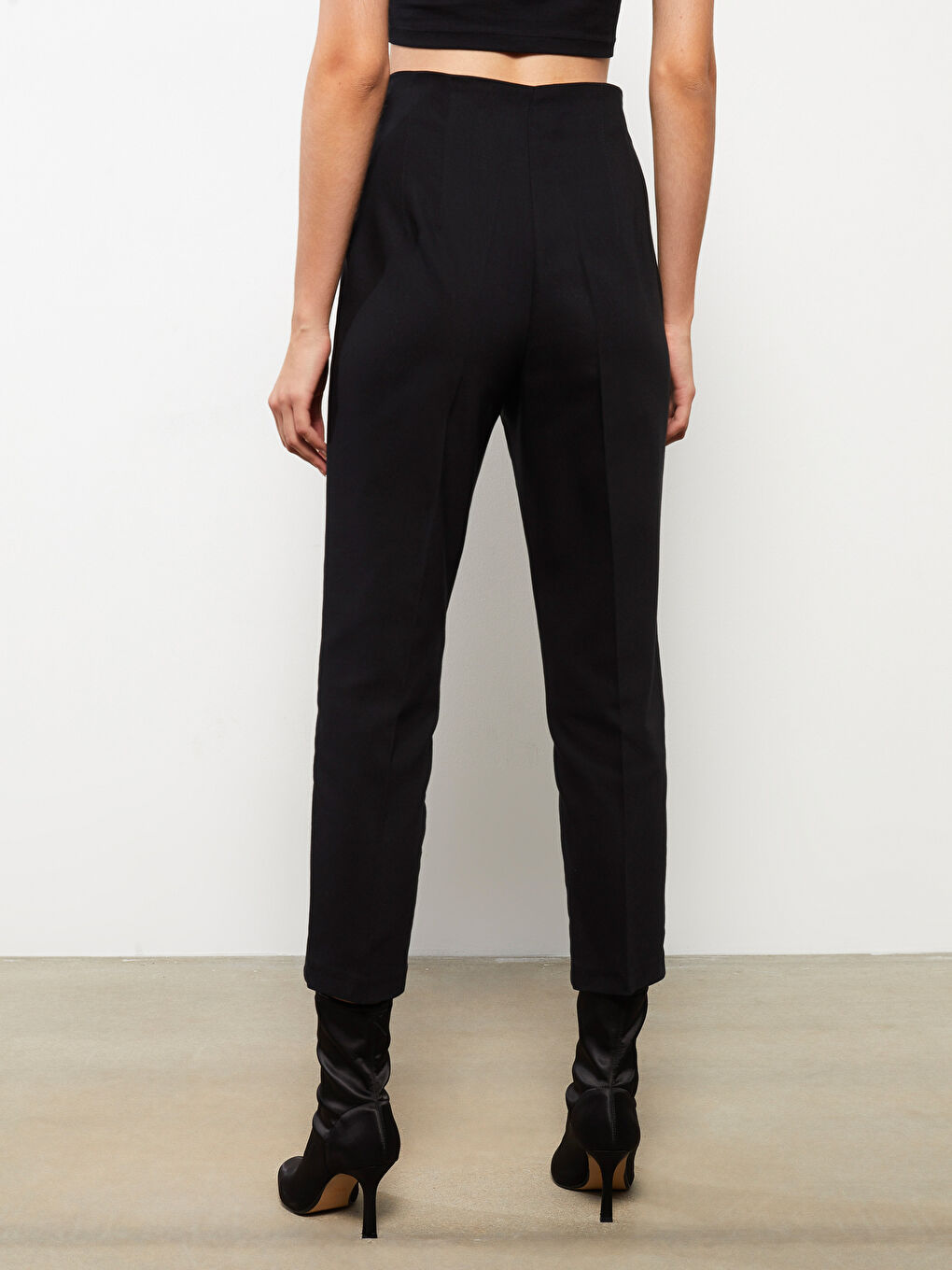 Women's Standard Fit Plain Trousers-8