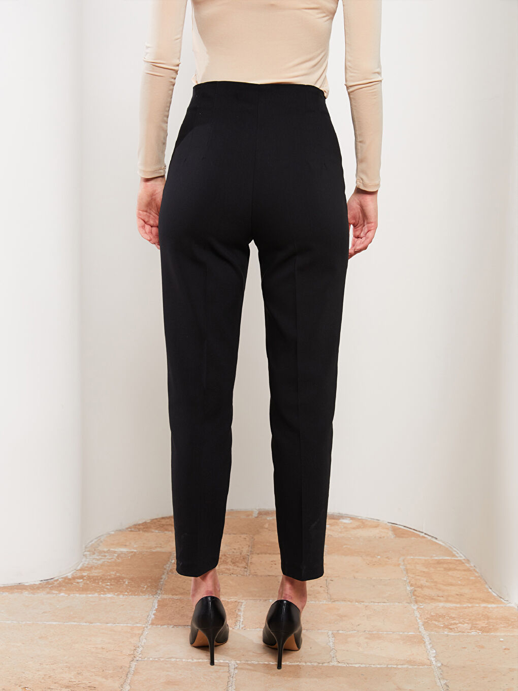 Siyah Kadın Yüksek Bel Standart Fit Düz Pantolon-4