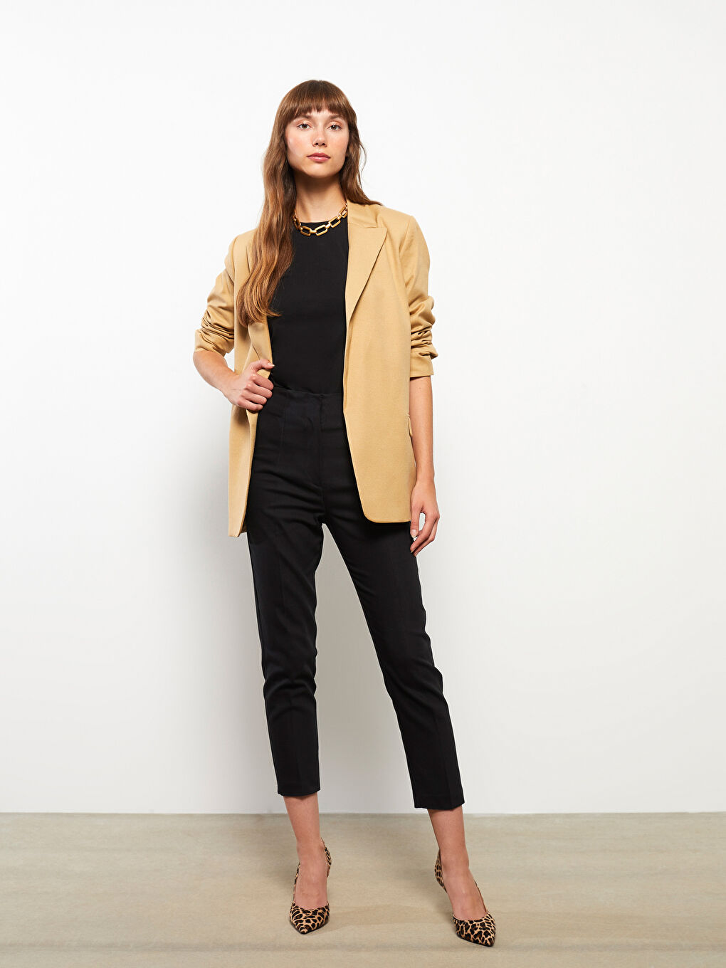 Siyah Kadın Standart Fit Düz Pantolon