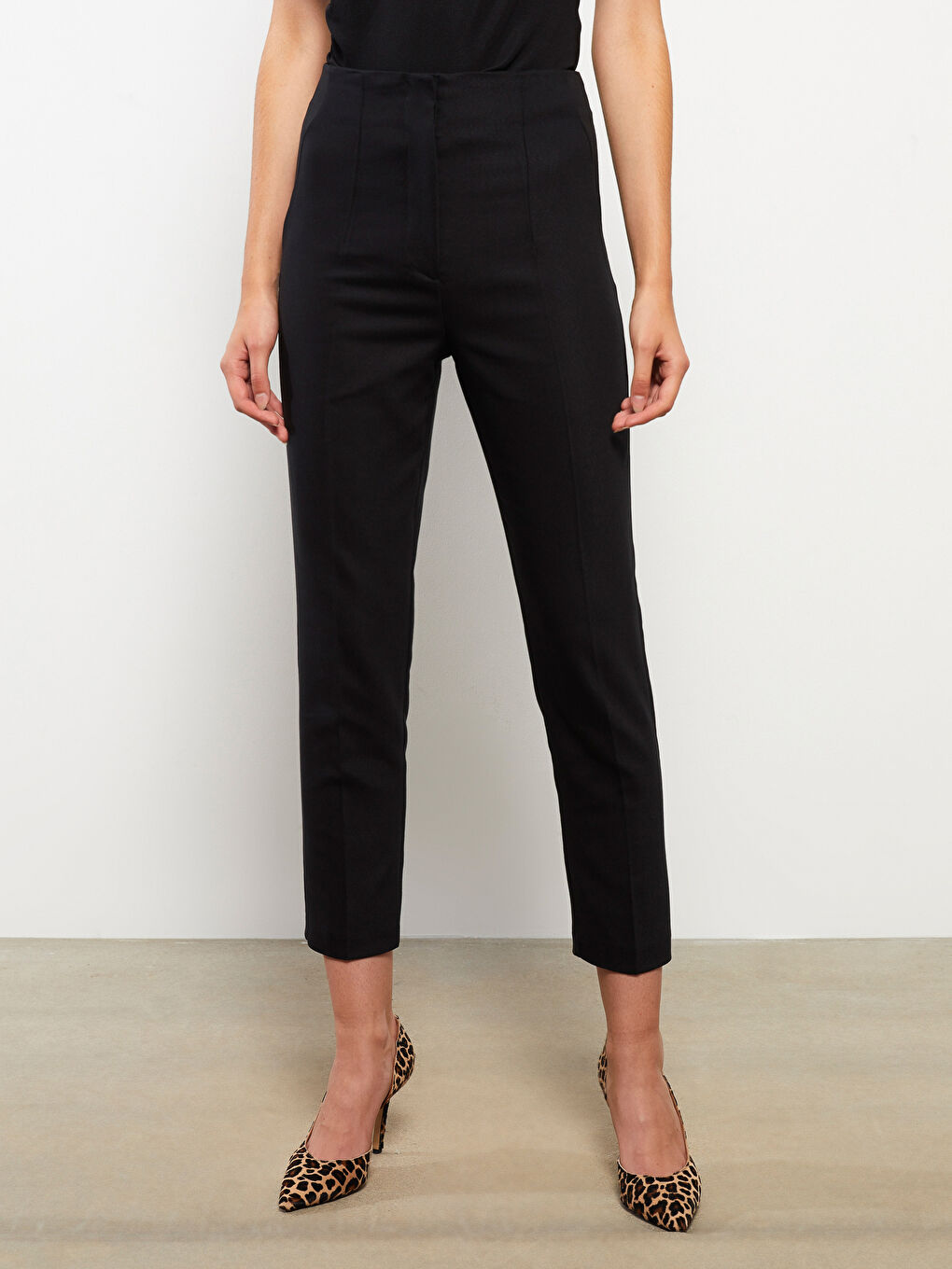 Siyah Kadın Standart Fit Düz Pantolon-2