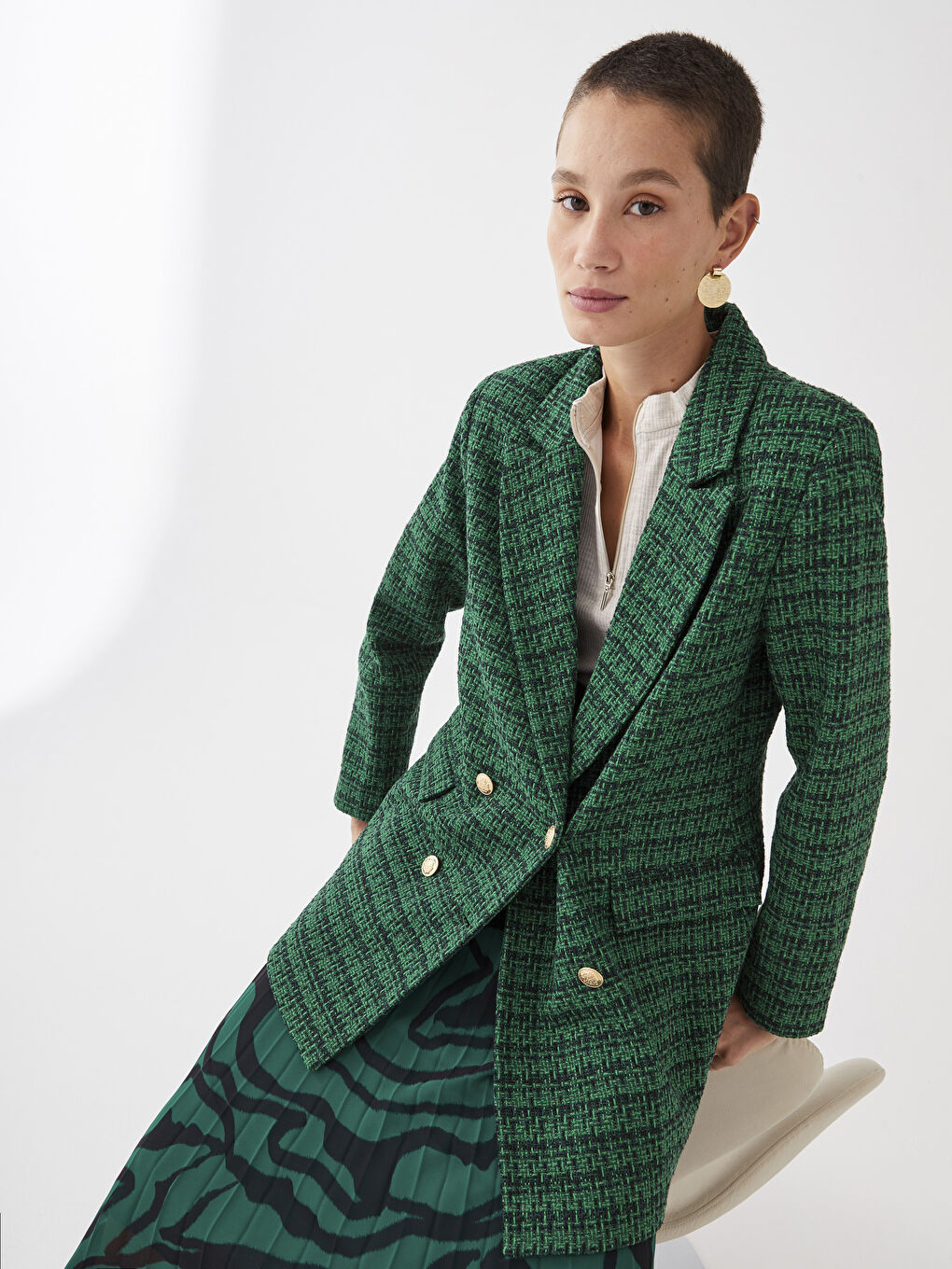 Siyah Önden Düğme Kapamalı Ekose Uzun Kollu Kadın Ceket