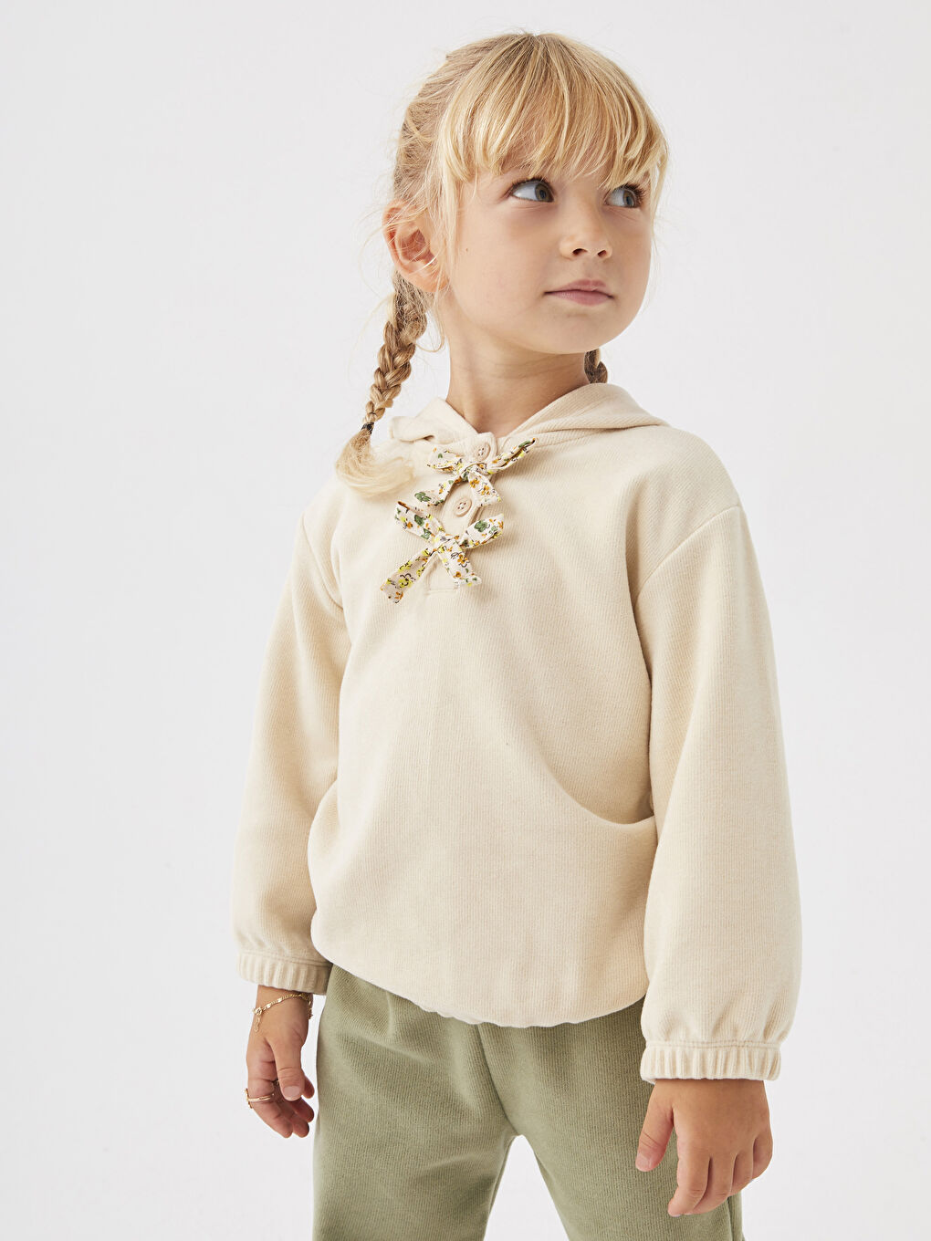 LCW baby Kapüşonlu Uzun Kollu Basic Kız Bebek Sweatshirt ve Eşofman Alt 2'li Takım -W2FT29Z1-FUP