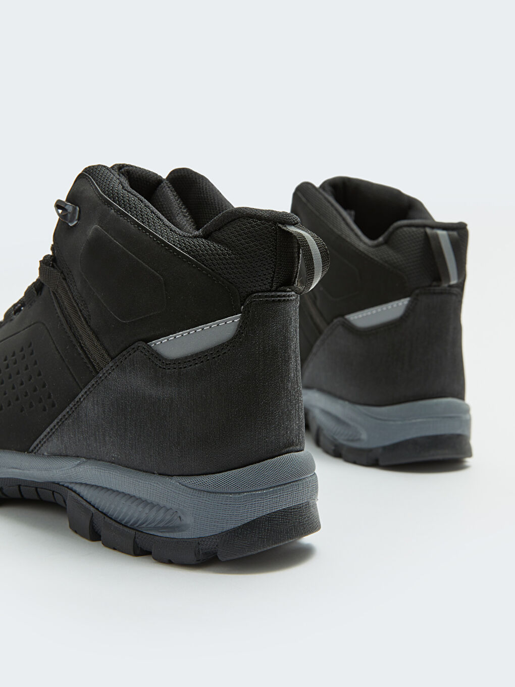 LCW STEPS Bottes de Trekking à Semelle Épaisse à Lacets pour Hommes -W2FT34Z8-RQM