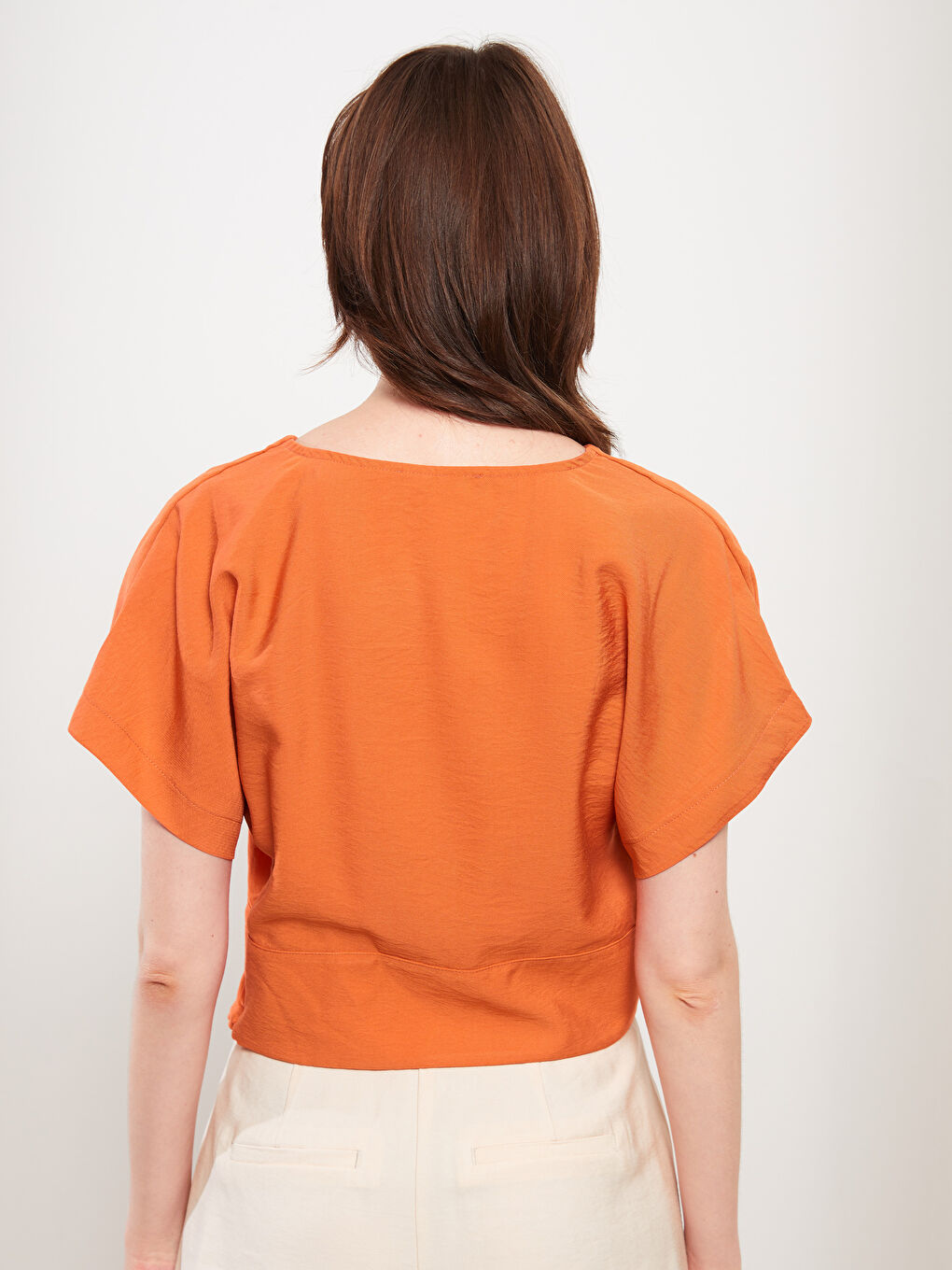 Turuncu V Yaka Düz Kısa Kollu Kadın Bluz-5