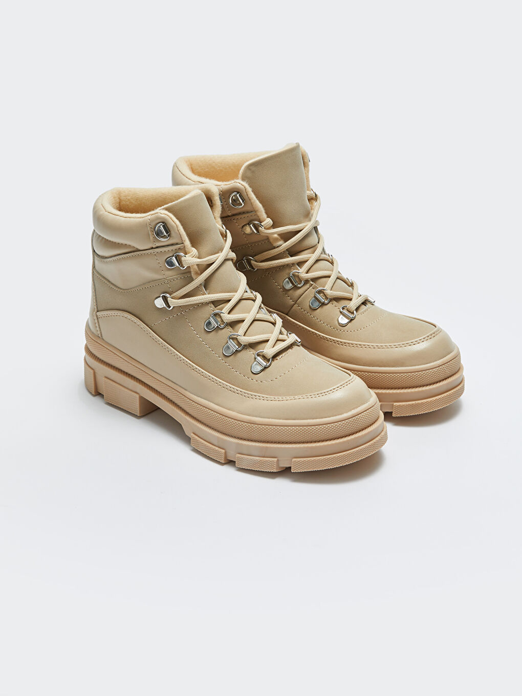 Bej Bağcıklı Deri Görünümlü Kadın Bot