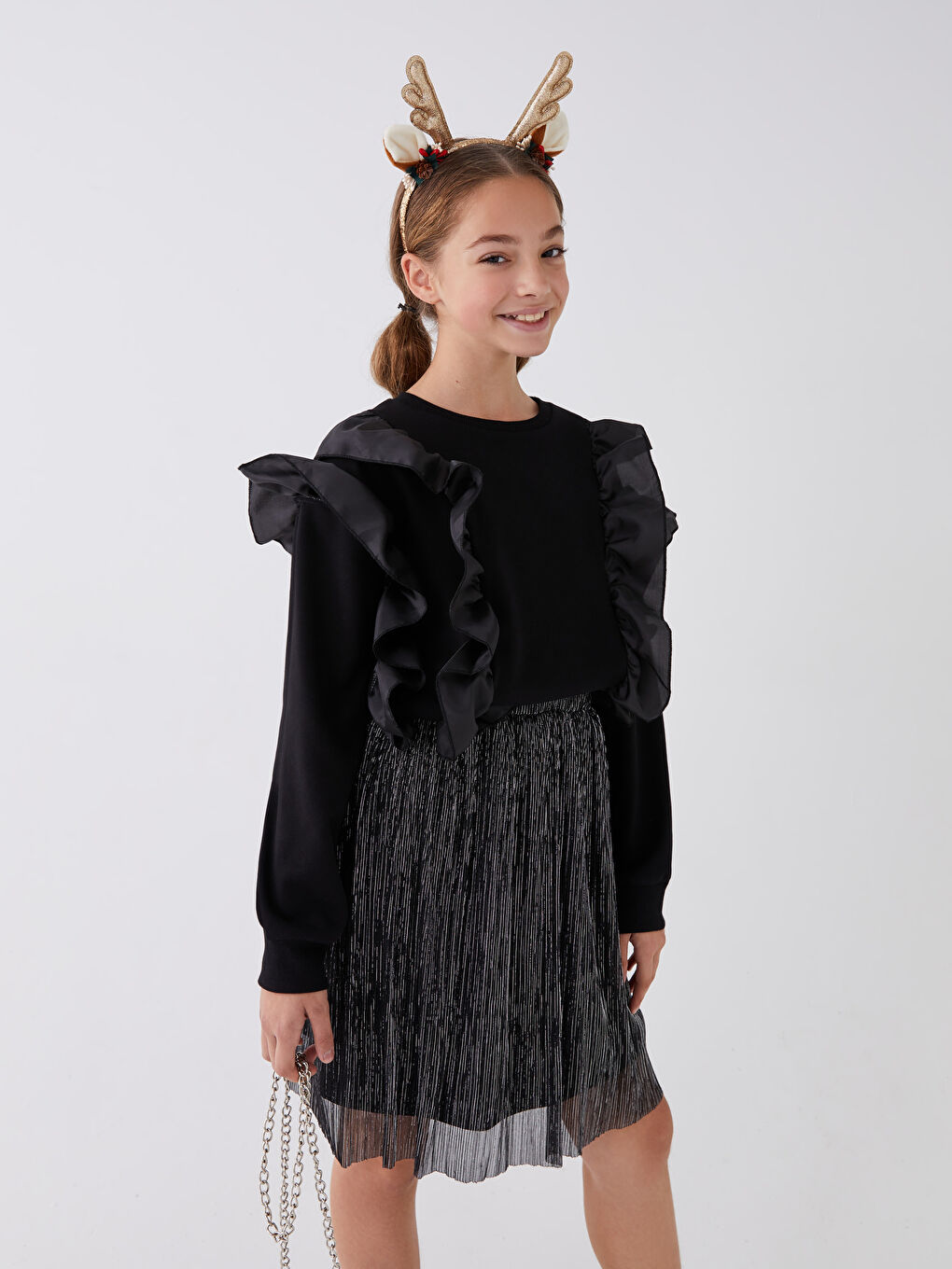 Siyah Bisiklet Yaka Fırfır Detaylı Uzun Kollu Kız Çocuk Sweatshirt