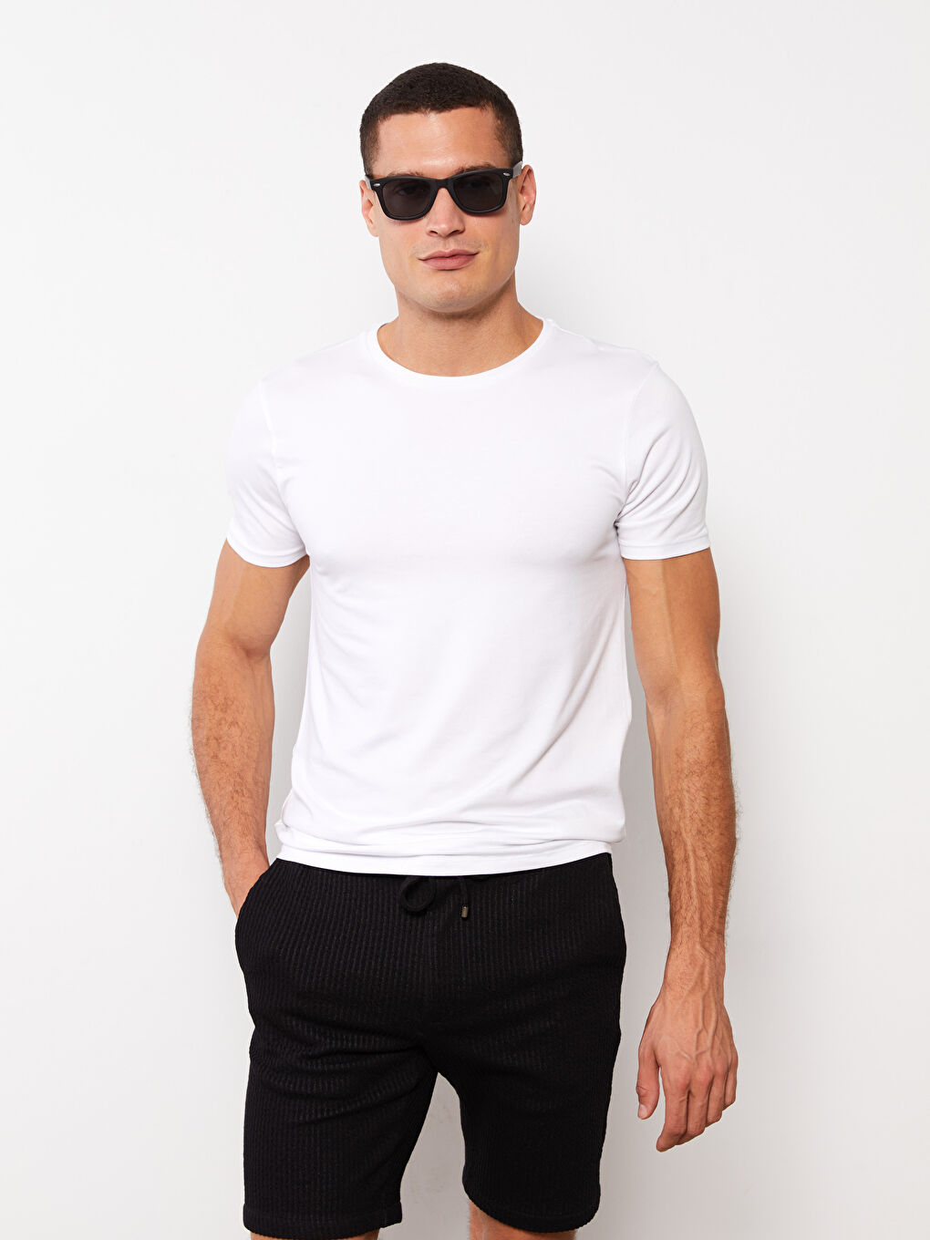 Beyaz Bisiklet Yaka Penye Erkek Tişört-1