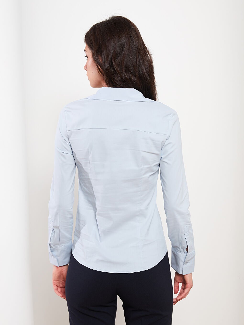 Mavi Önden Düğme Kapamalı Düz Uzun Kollu Poplin Kadın Gömlek-4