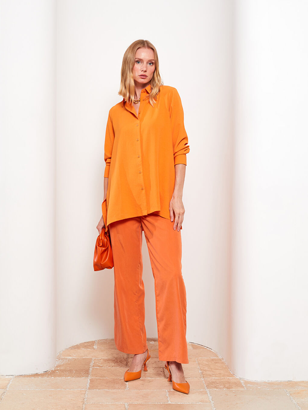 Однотонная рубашка-туника с длинным рукавом для женщин-1